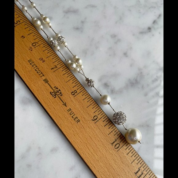 Unsigned Contemporary Pearl & Crystal Necklace & Earrings Set - Picture 4 of 6